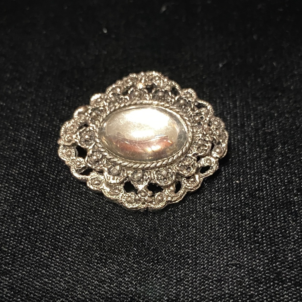 Vintage Elegant Silver and stone Brooch